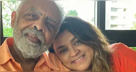 Gilberto Gil compartilhou uma foto rara ao lado de Preta Gil para homenagear a cantora.
