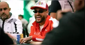 Neymar participou de torneio de pôquer em São Paulo enquanto o Santos atuava pela Copa Sul-Americana.