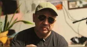 o DJ paraense Júnior Almeida decidiu colocar uma parte de sua coleção de discos de brega à venda para custear o tratamento de catarata.