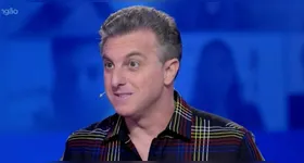 Luciano Huck tentou contornar a situação durante a transmissão ao vivo.