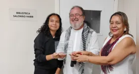 Escola Estadual Dr. Aldebaro Klautau presta homenagem a Salomão Habib com a inauguração de uma biblioteca que leva seu nome, em cerimônia marcada por emoção, música, presença de autoridades e valorização da educação e da cultura amazônica.