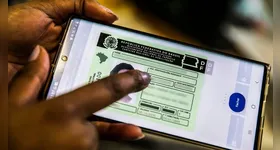 Descubra como obter a Carteira Nacional de Habilitação gratuitamente em 2026 através do programa CNH Social e quem pode se inscrever.