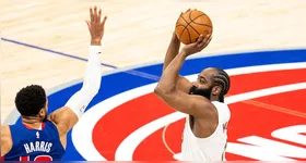 James Harden chamou a resposa - finalmente - e colocou os Cavs em vantagem para decidir em casa