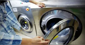 Muito necessária no dia a dia, a falha pode estar relacionada a situações simples, como mau contato na tomada, superaquecimento do sistema elétrico ou até configurações incorretas no painel do aparelho.