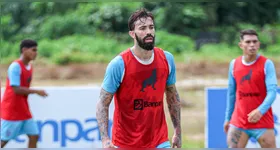 Matheus Vargas segue com problemas no joelho