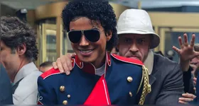 Conhecido pela forma única de dançar e cantar, o artista segue como um das maiores referências do pop e se consagrou como ícone da música no cenário mundial.