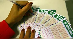 As apostas podem ser feitas até as 20h deste sábado, nas casas lotérias de todo o Brasil, por meio do site da Loterias Caixa ou pelo aplicativo.