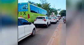 Tráfego pesado concentrado na estrutura de 1980 gera congestionamentos quilométricos a qualquer hora do dia na BR-230.