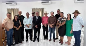 Autoridades locais e representantes do TJPA vistoriam área onde será construída a sede própria do Judiciário municipal.