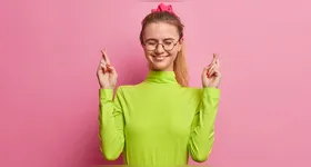 Com as mudanças nos aspectos envolvendo Júpiter, o momento tende a favorecer oportunidades inesperadas, coincidências positivas e situações capazes de destravar áreas importantes da vida.