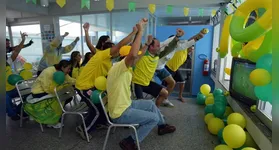. Os dias de jogos da Seleção Brasileira não são considerados feriados nem pontos facultativos para a iniciativa privada.