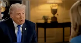 Durante entrevista ao "60 Minutes", Donald Trump reage com irritação à leitura de manifesto de atirador e nega acusações de pedofilia.