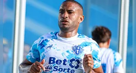 Paysandu busca recuperação na Série C. Edílson fala sobre pressão e confiança.