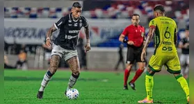 Remo e Mirassol se enfrentam em um duelo crucial.