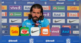 Alisson destaca privilégio de trabalhar com Taffarel e comenta sobre sua terceira Copa do Mundo.
