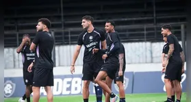 Edson Fernando (à esquerda) se junta ao Remo