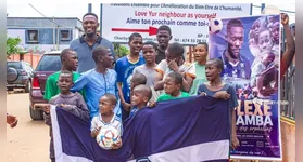 Duplexe Tchamba, do Clube do Remo, usou suas férias para ajudar sua terra natal.