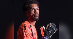 Conheça a trajetória de Vozinha, o goleiro que se tornou o mais seguido do mundo após a Copa do Mundo de 2026, com atuações impressionantes.