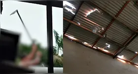 O homem usou uma enxada e destruiu parte do telhado, além de vasos sagrados