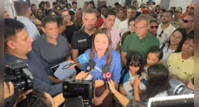 A governadora Hana Ghassan Tuma durante a entrega da Escola Estadual Comandante Laurindo Cândido Azeitona, em Ananindeua.