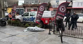 O crime foi registrado por câmeras de segurança. Até o momento, nenhum suspeito foi preso.