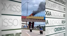 Imagens que circulam nas redes sociais mostram uma imensa nuvem de fumaça que se formou por conta do incêndio.