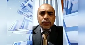 O acusado se valia da posição que exercia para cometer os crimes