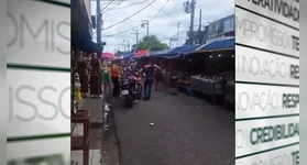 Um vídeo que circula nas redes sociais, mostra um homem caído perto de uma motocicleta.