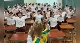 O influenciador japonês Koyama Ginjiro viralizou nas redes com vídeo dançando "pagode baiano".