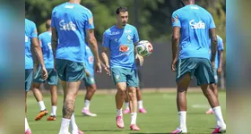 Gabriel Martinelli treinou neste sábado (4) com a seleção brasileira e pode ser titular contra a Noruega.