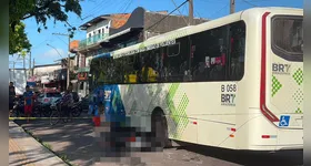 Uma mulher perdeu a vida e outra ficou ferida em um acidente de moto em Ananindeua. Veja os detalhes do ocorrido.