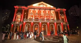 Explore o Theatro da Paz em Belém com visitas guiadas que revelam a rica história e cultura do Brasil. Confira horários e ingressos!