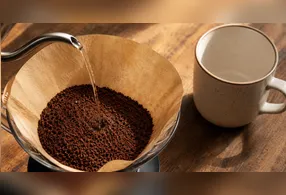 O método do café coado ganhou destaque com a invenção do filtro de papel