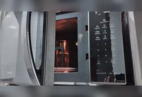 O ideal é utilizar apenas recipientes e coberturas próprias para micro-ondas