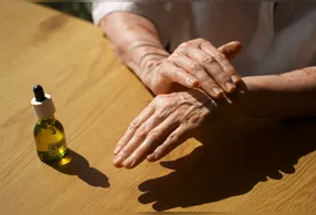 Imagem ilustrativa da notícia Quer ter unhas fortes? Veja a dica usando azeite de oliva