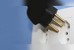 A NBR 5410 estabelece critérios técnicos para a distribuição desses pontos em instalações elétricas residenciais.
