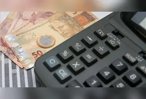 Crédito consignado pode ser uma "armadilha" para quem não consegue planejar o orçamento.
