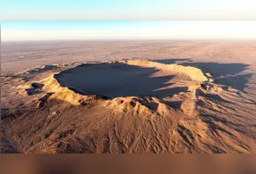 A cratera Tenoumer, na Mauritânia, teria sido causada pela queda de um asteroide