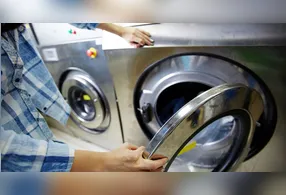 Muito necessária no dia a dia, a falha pode estar relacionada a situações simples, como mau contato na tomada, superaquecimento do sistema elétrico ou até configurações incorretas no painel do aparelho.