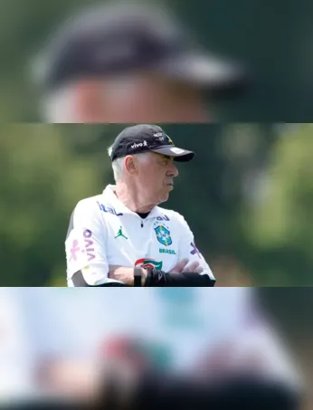 Carlo Ancelotti observa o treino da Seleção Brasileira em Morristown, durante, em meio a ajustes no elenco e controle de carga dos jogadores.