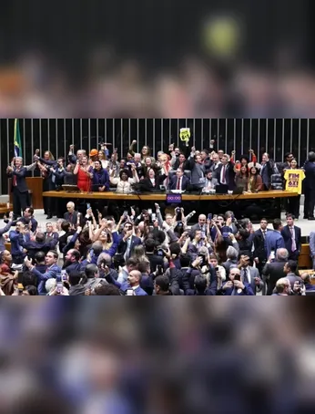A Câmara dos Deputados aprova a PEC que reduz a jornada de trabalho para 40 horas semanais, encerrando a escala 6x1.