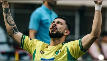 Imagem ilustrativa da imagem Cria do Paysandu celebra acesso internacional e sonha voltar ao futebol paraense