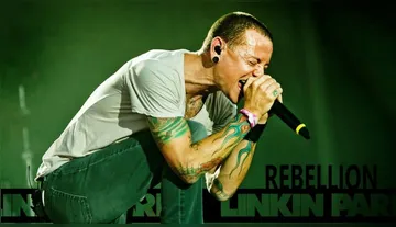 Imagem ilustrativa da imagem Nove anos sem Chester Bennington: a voz que marcou gerações