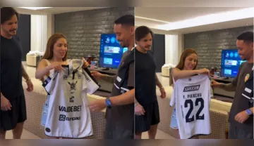 Imagem ilustrativa da imagem Manu Batidão ganha camisa do Remo de Yago Pikachu