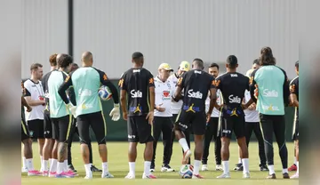 Imagem ilustrativa da imagem Ancelotti deve promover poucas mudanças no Brasil contra o Haiti