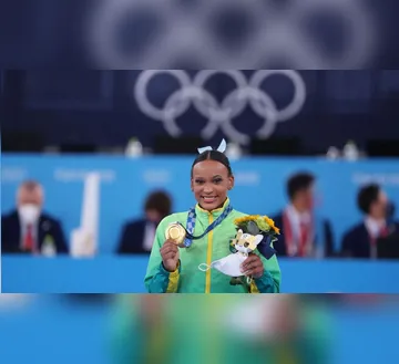 Imagem ilustrativa da imagem Rebeca Andrade celebra retorno e medalha de prata no Pan-Americano do Rio
