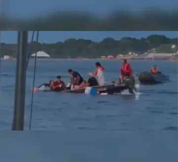 Imagem ilustrativa da imagem Lancha afunda no Rio Araguaia e passageiros são resgatados