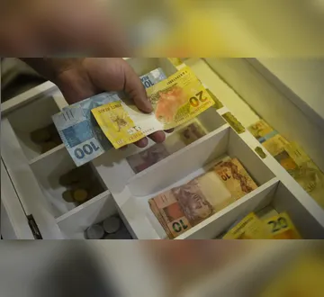 Imagem ilustrativa da imagem Bolsa Família: veja quem recebe o pagamento nesta sexta (26/06)