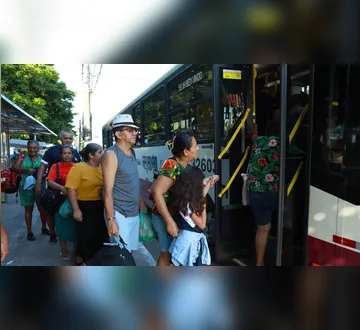 Imagem ilustrativa da imagem Verão: transporte para Mosqueiro será feito por "Geladões" com 25 ônibus extras