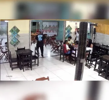 Imagem ilustrativa da imagem Assaltantes aterrorizam clientes em pizzaria em Barcarena